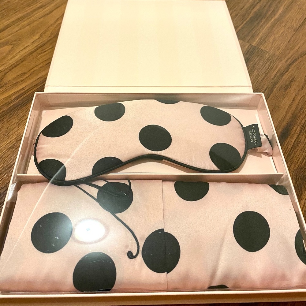 eye mask & pillow case
